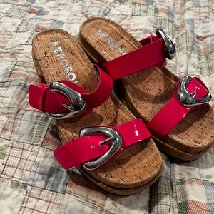 AEROSOLES Fuchsia Sandals with Metallic Accents